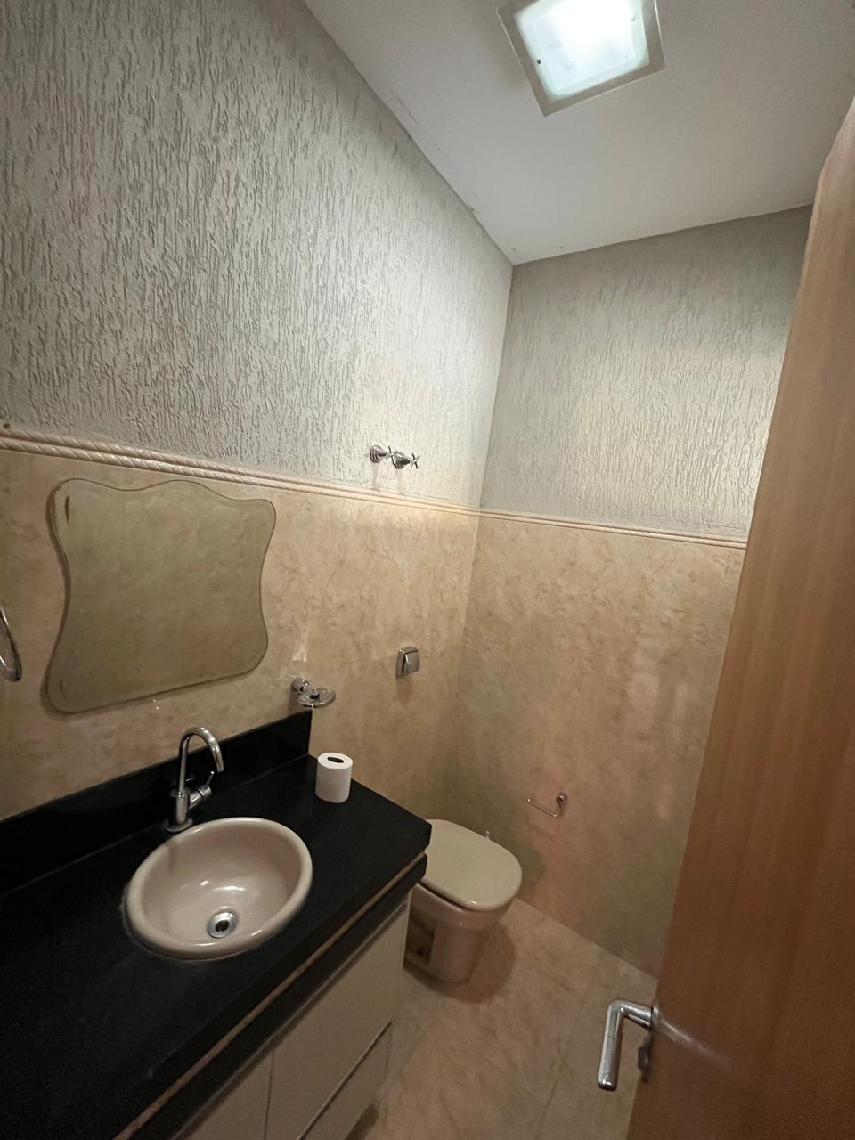 Sobrado de Luxo no Parque Anhanguera - 3 Quartos sendo 2 Suítes - 4 Vagas