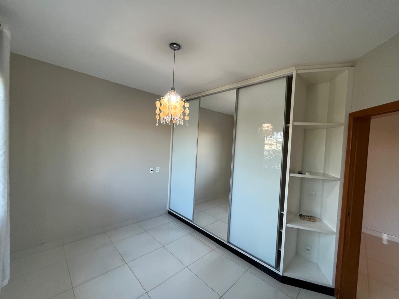 Sobrado de Luxo no Parque Anhanguera - 3 Quartos sendo 2 Suítes - 4 Vagas