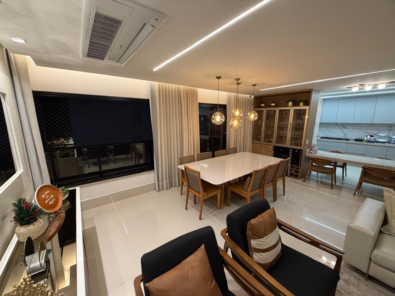 Apartamento de Luxo com 3 Suítes e Elevador Privativo - Setor Bueno