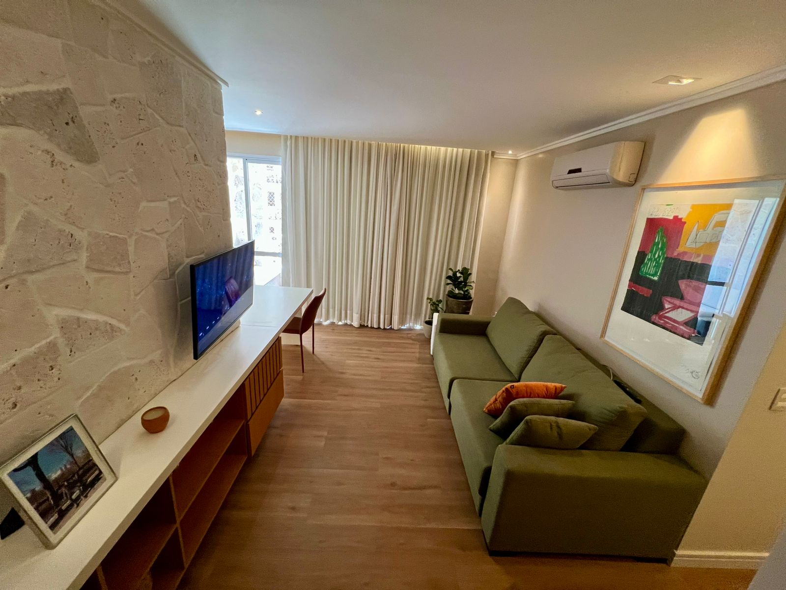 Apartamento Completo com 2 Quartos (1 Suíte) + 1 Vaga - Mobiliado e Pronto para Morar