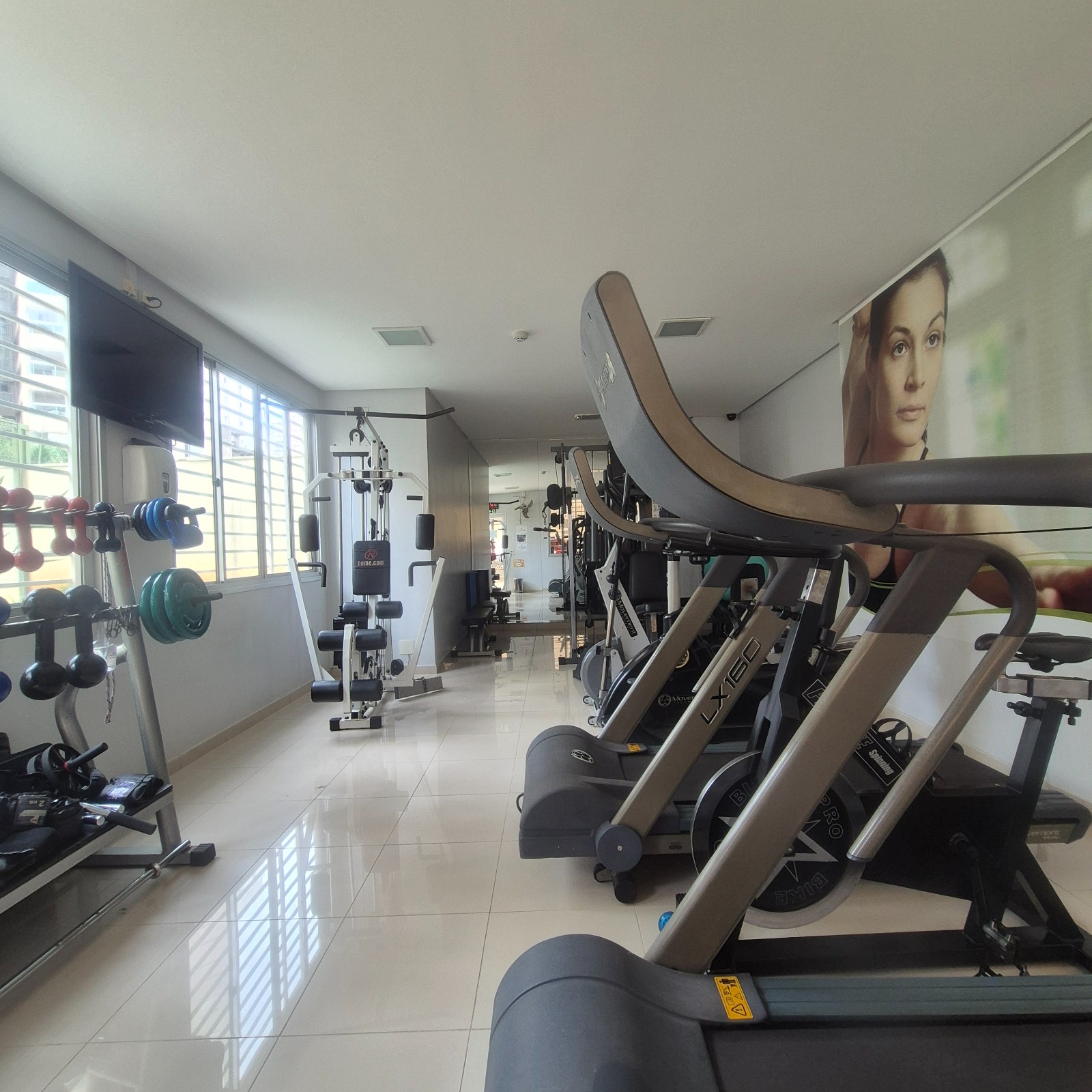 Apartamento Alto Padrão no Setor Bueno - 14º Andar com Vista Privilegiada