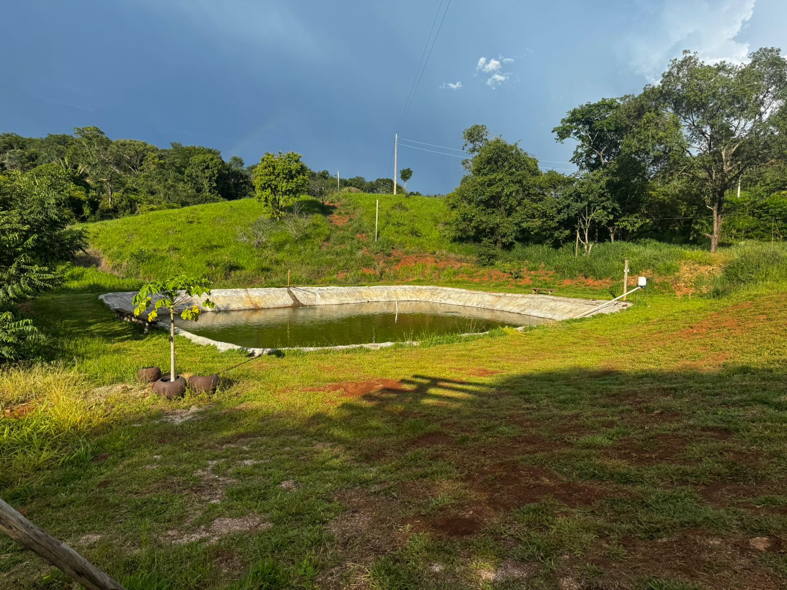 Magnífico Sítio 23.000m² em Pirenópolis - 2 Casas, Córrego e Infraestrutura Completa