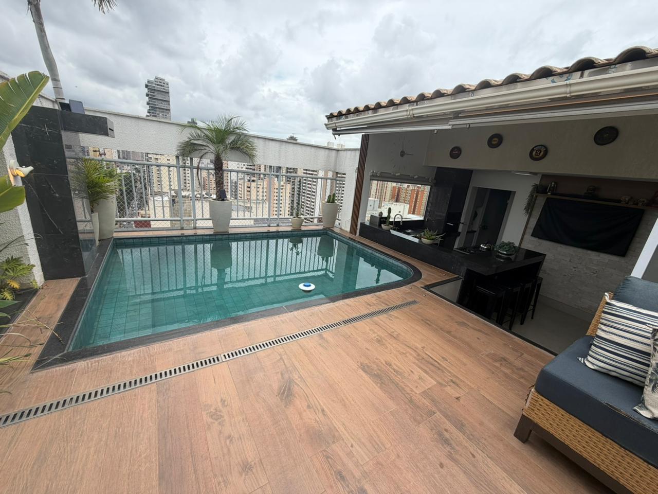 Cobertura de Alto Padrão no Setor Bueno - 188m² com Piscina Aquecida Privativa