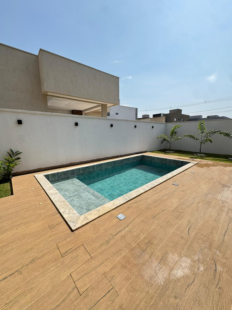 Casa de Luxo Mobiliada com Projeto Assinado - Condomínio Parque Ville Jacarandá