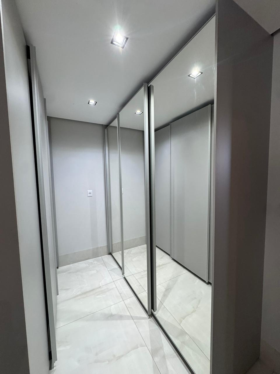 Casa de Luxo Mobiliada com Projeto Assinado - Condomínio Parque Ville Jacarandá