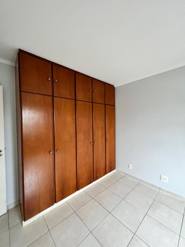 Sobrado com Piscina e Churrasqueira - Jardim Madri