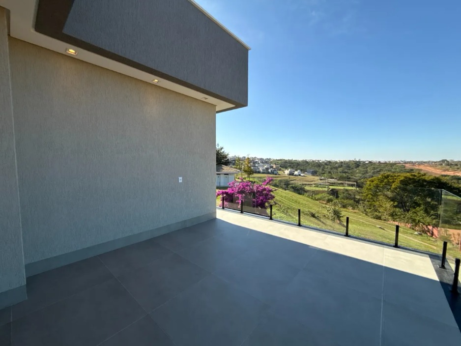 Casa Subtérrea Moderna no Jardins Nápoles - Vista Privilegiada para Área Verde