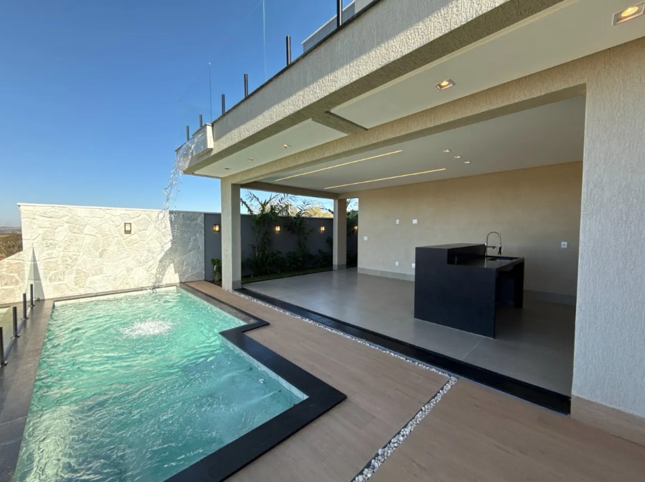 Casa Subtérrea Moderna no Jardins Nápoles - Vista Privilegiada para Área Verde