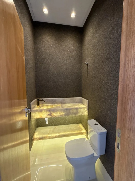 Casa Subtérrea Moderna no Jardins Nápoles - Vista Privilegiada para Área Verde