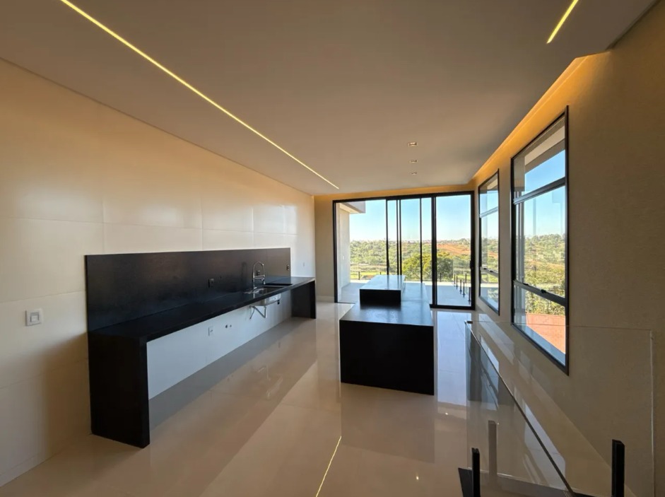 Casa Subtérrea Moderna no Jardins Nápoles - Vista Privilegiada para Área Verde