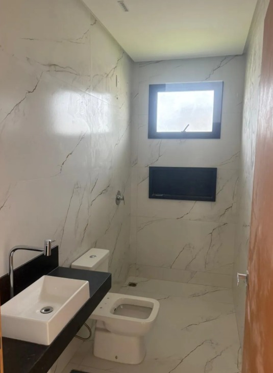 Sobrado Alto Padrão com 4 Suítes e Piscina - Jardins Nápoles