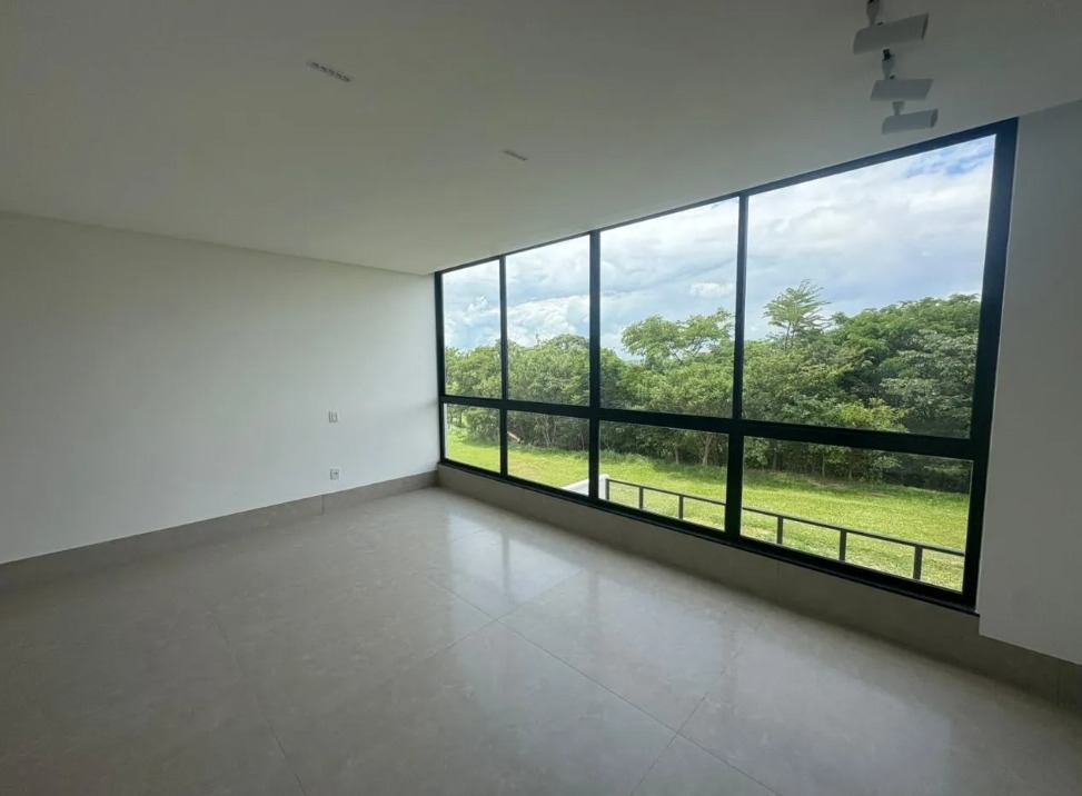 Sobrado Alto Padrão com 4 Suítes e Piscina - Jardins Nápoles