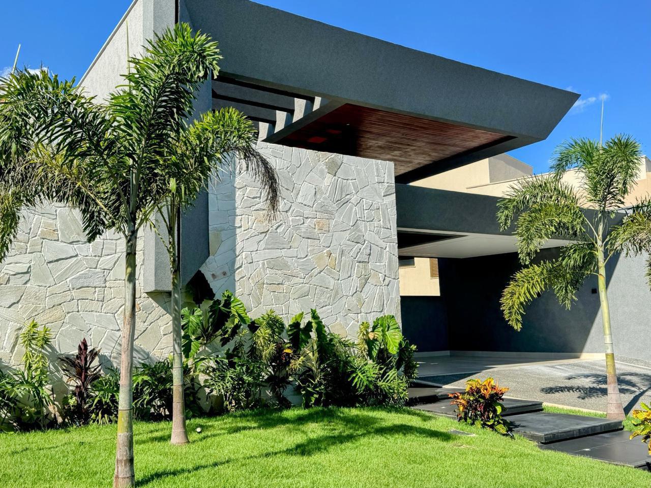 Casa Térrea de Luxo - Portal do Sol Garden Golf - Projeto Arquiteto Renomado