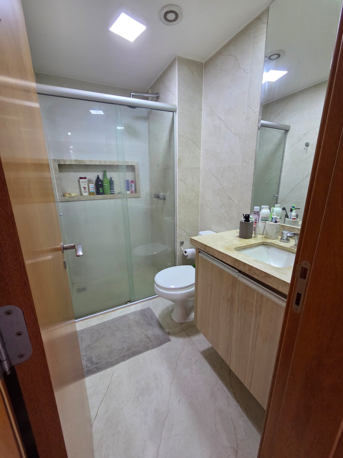 Apartamento Reformado no K Apartments - 1 Quarto com Sacada Fechada