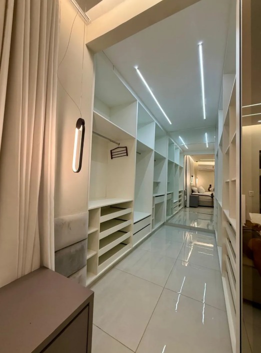 Casa Semi-Nova Mobiliada no Papillon Park - Lote de Esquina 407m²