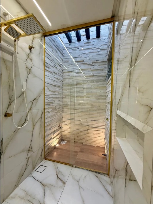 Casa Semi-Nova Mobiliada no Papillon Park - Lote de Esquina 407m²