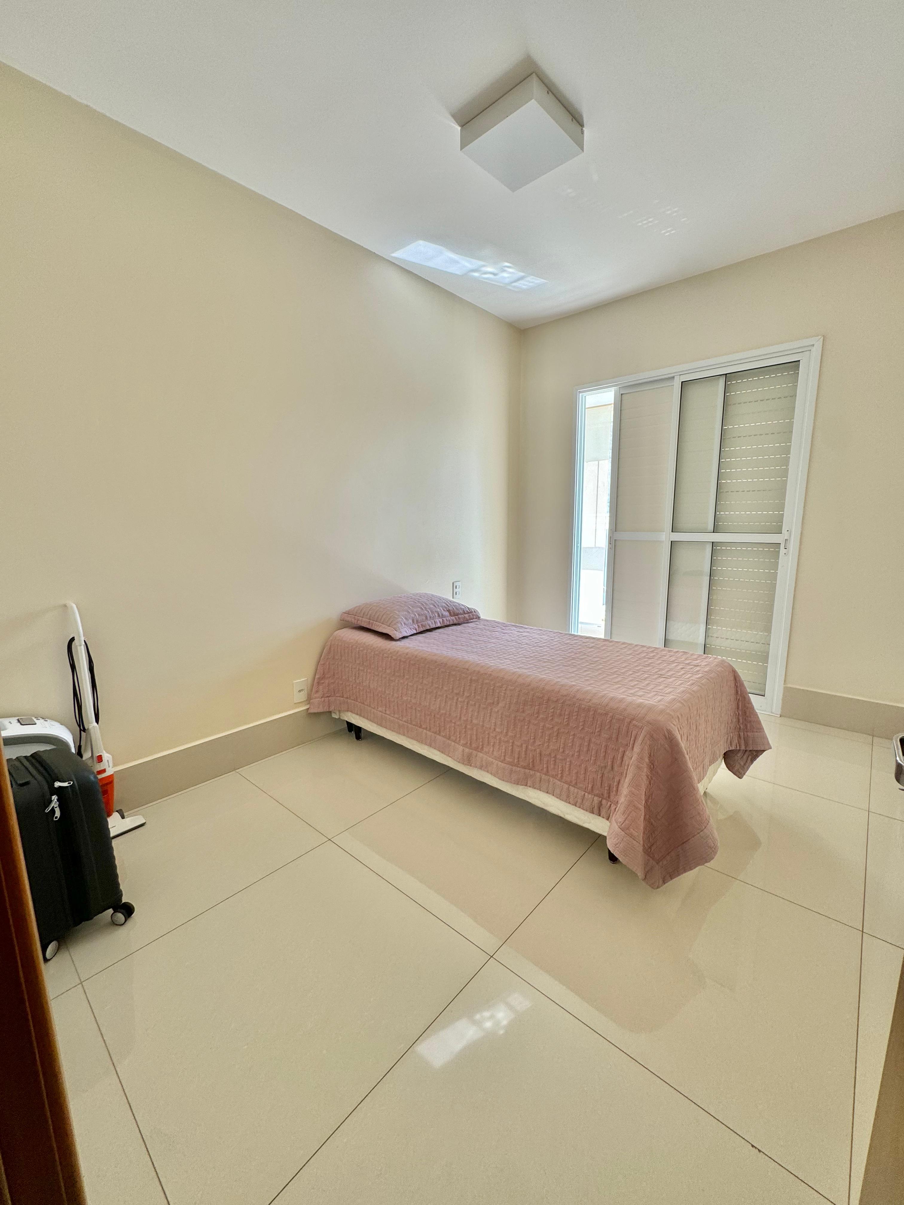 Apartamento Mobiliado 3 Quartos com 1 Suíte - Condomínio Completo