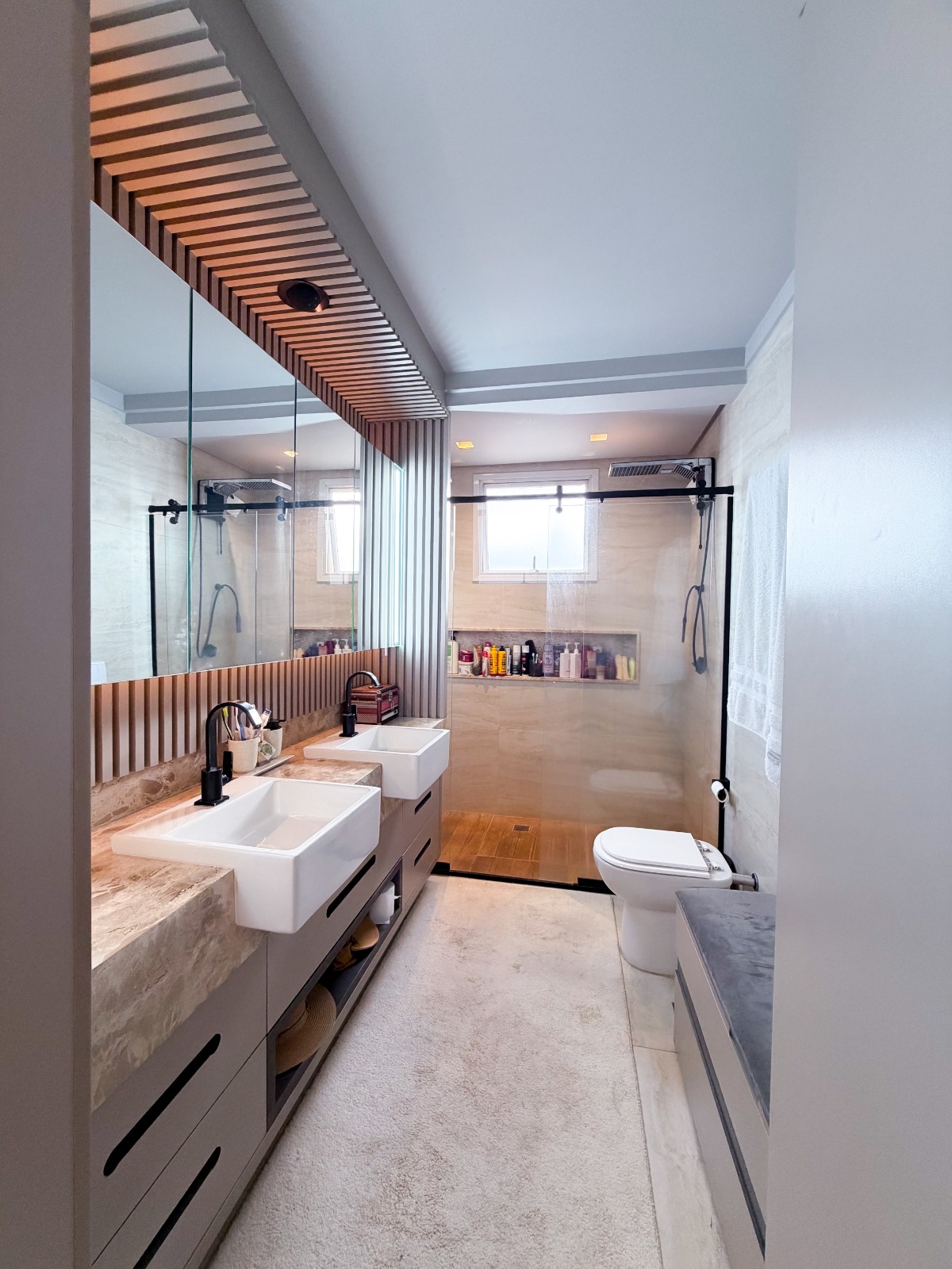 Apartamento de Luxo no 35º Andar do Residencial Gaia - 3 Suítes, 172m²,