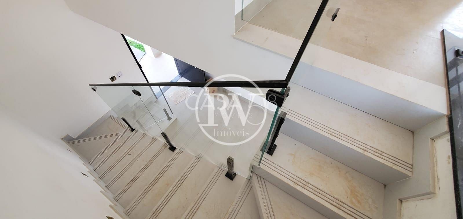 Casa à venda, Jardins Capri, Setor Negrão de Lima, 4 Quartos sendo 4 Suítes