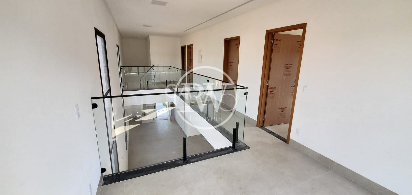 Casa à venda, Jardins Capri, Setor Negrão de Lima, 4 Quartos sendo 4 Suítes