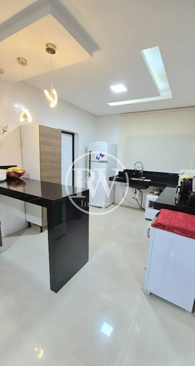 Sobrado à venda  em condominio fechado, 4 quartos