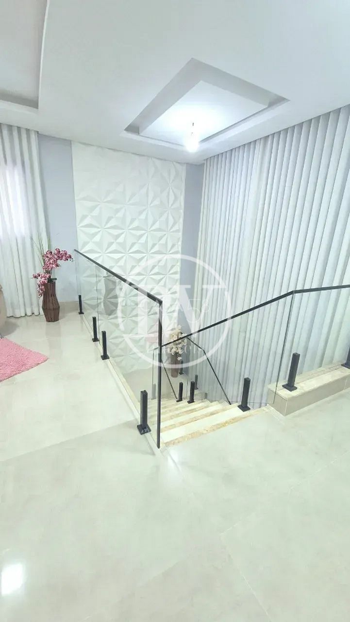 Sobrado à venda  em condominio fechado, 4 quartos