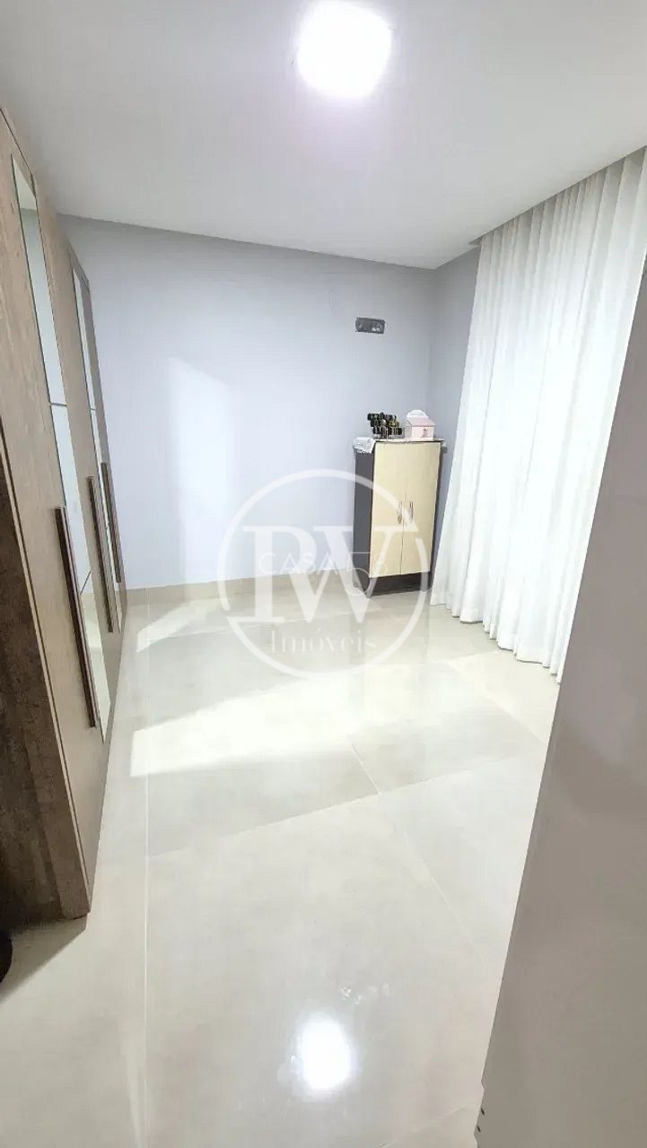 Sobrado à venda  em condominio fechado, 4 quartos