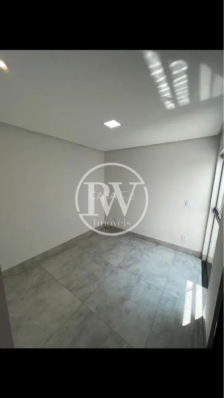Sobrado à venda, 3 Quartos, sendo 3 suites, Residencial Porto Seguro, Goiânia.