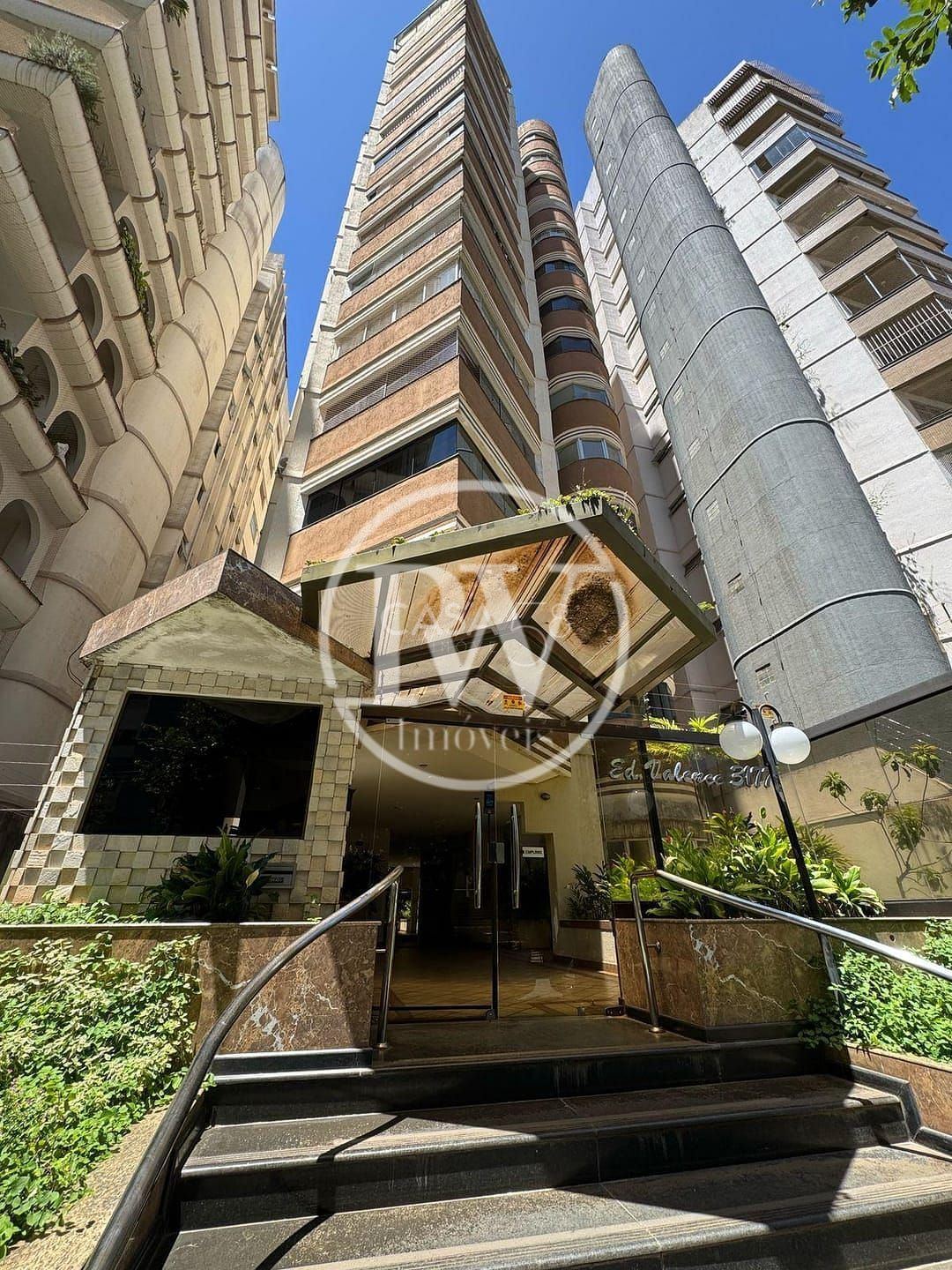 Apartamento Reformado à Venda no Edifício Valence – Setor Bueno, Goiânia