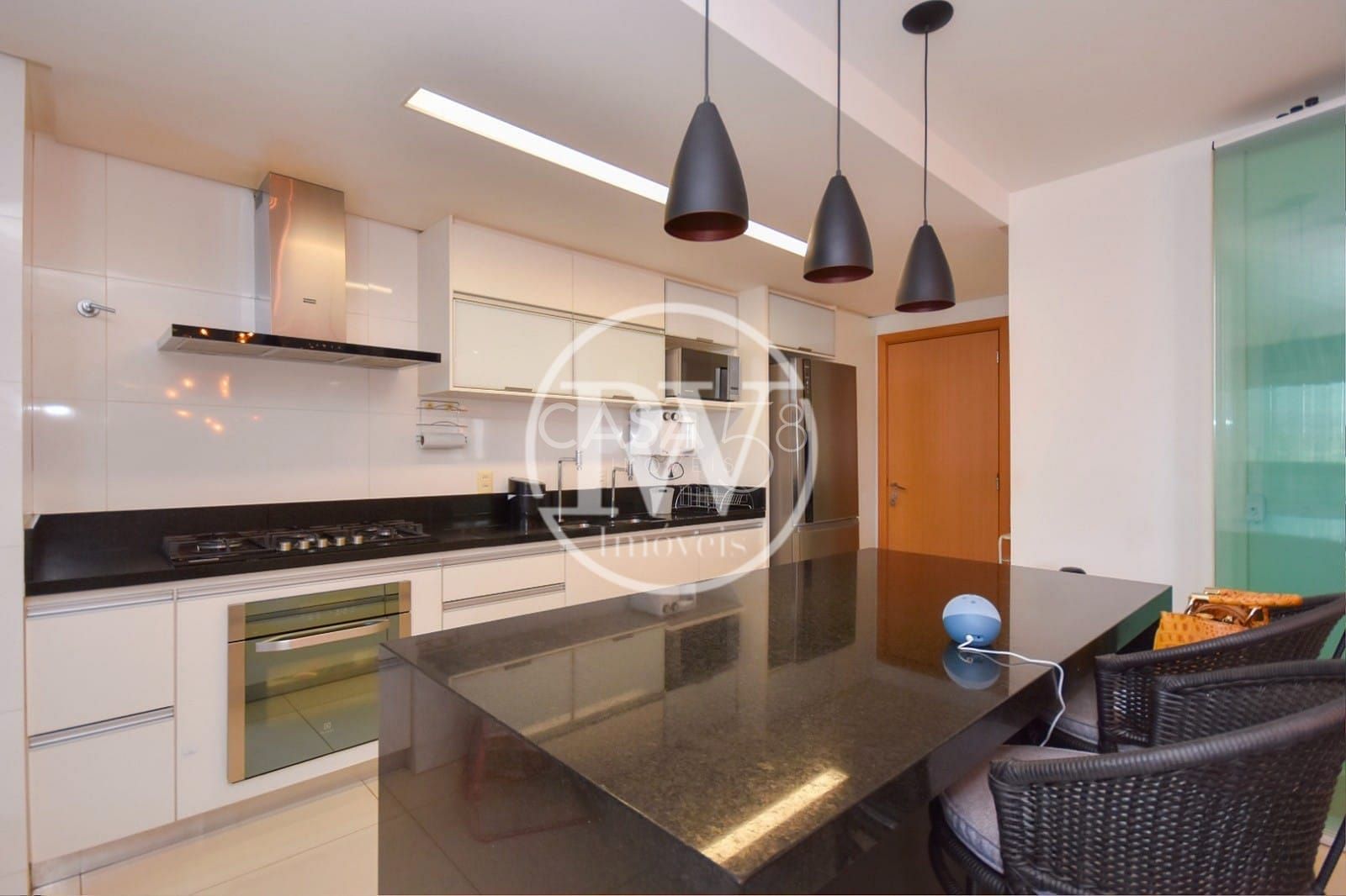 Apartamento à venda no Jardim Goiás, Goiânia – 3 Suítes, 150m², Alto Padrão