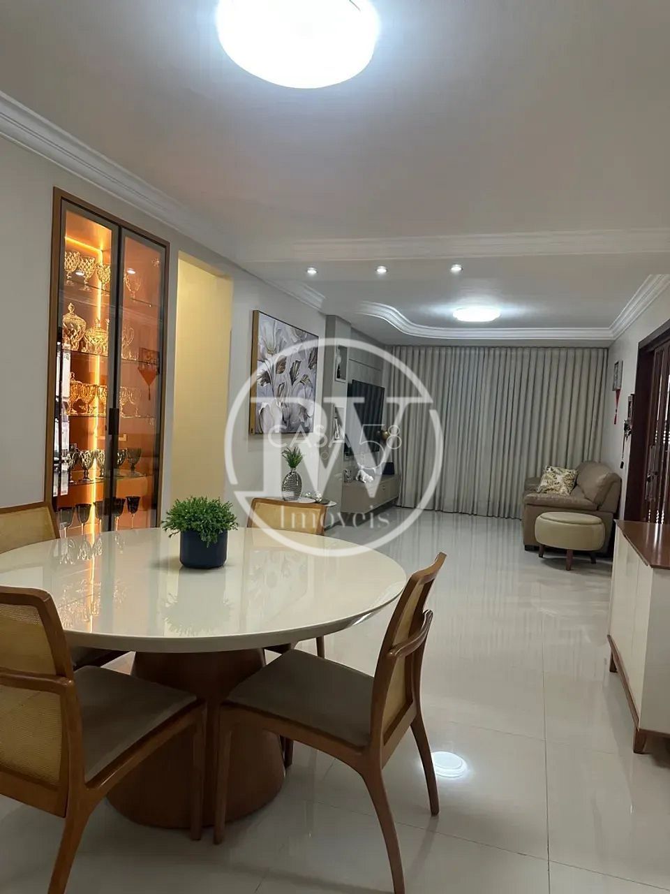 Sobrado de alto padrão à venda no Parque Amazônia – 4 quartos, 2 suítes, 330m²