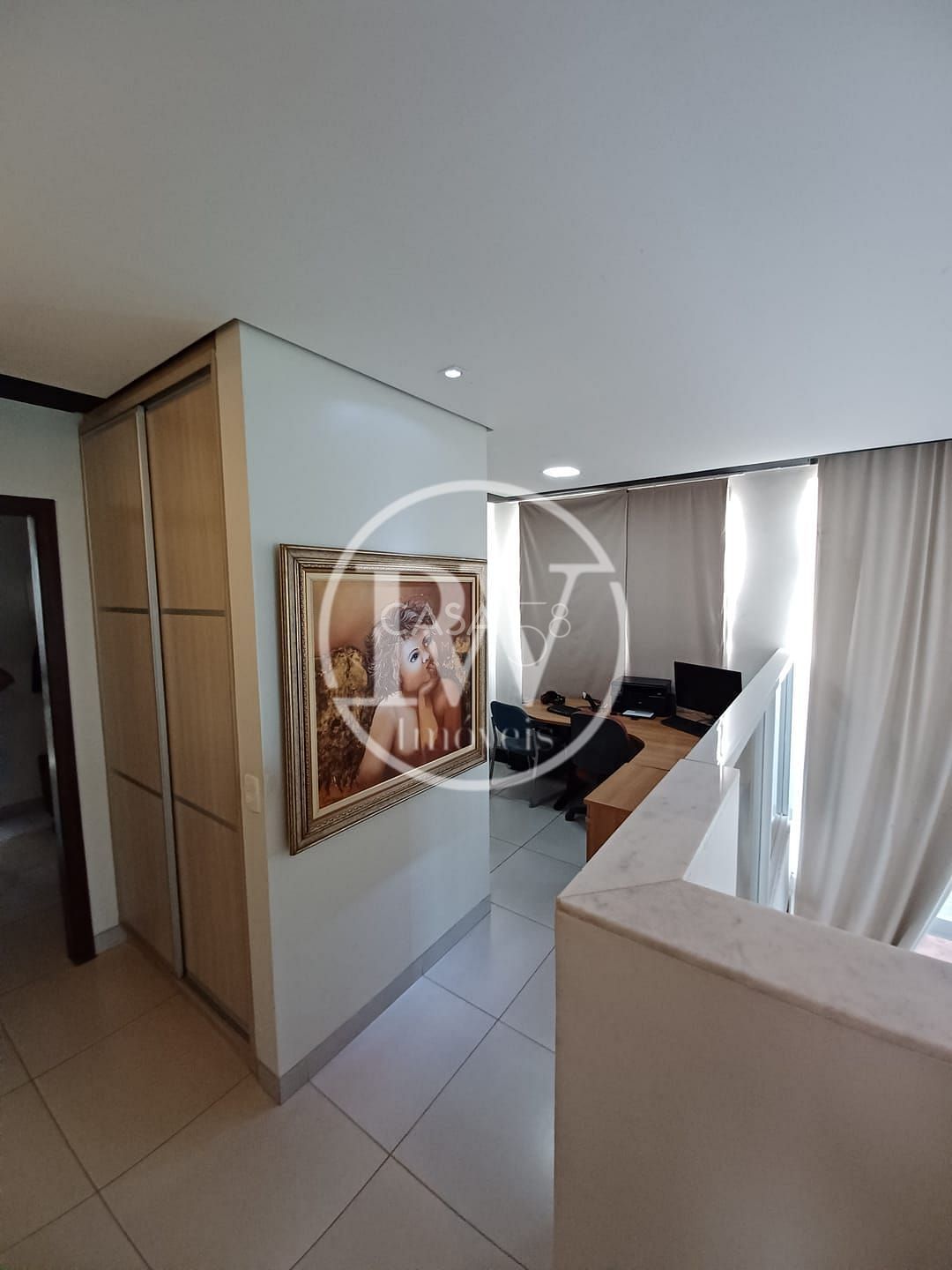 Sobrado de Alto Padrão à Venda no Jardins Atenas 3 Suítes, 320m² Terreno Amplo