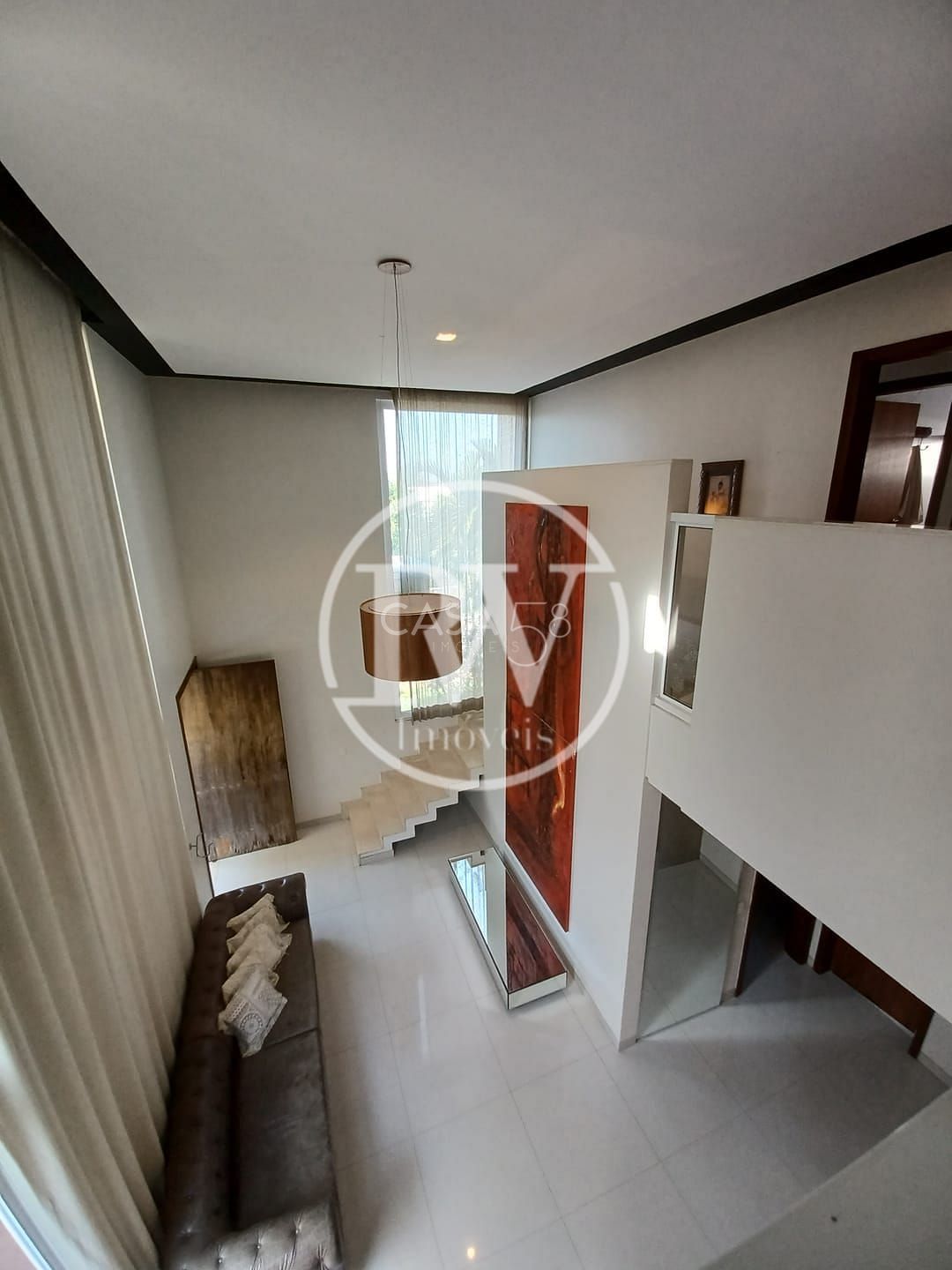 Sobrado de Alto Padrão à Venda no Jardins Atenas 3 Suítes, 320m² Terreno Amplo