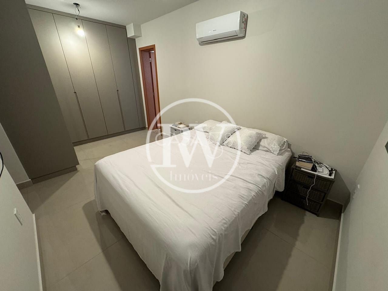 Apartamento à venda no Setor Bueno – 3 suítes, 87m², varanda estendida, 2 vagas