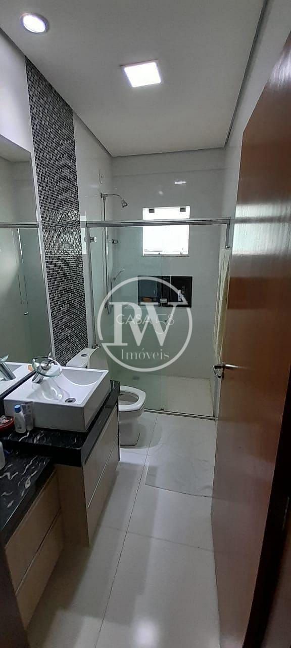 Mansão Exclusiva de Alto Padrão no Condomínio do Lago | 830m² | 5 Suítes