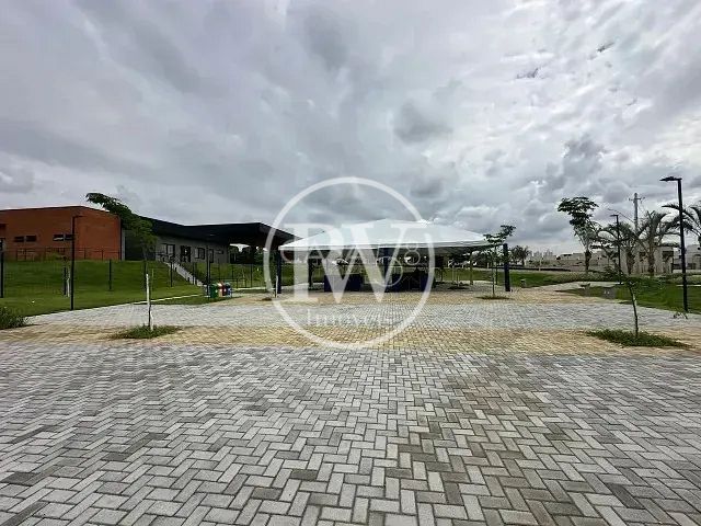 Casa Térrea em Condomínio Fechado – 3 Suítes | 172m² | Lazer Completo