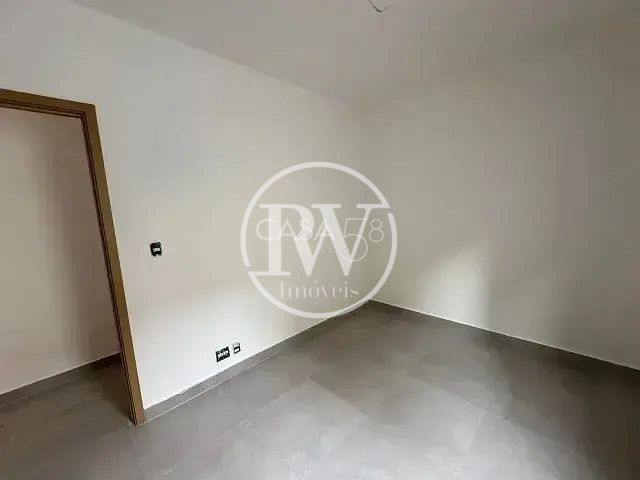 Casa Térrea em Condomínio Fechado – 3 Suítes | 172m² | Lazer Completo