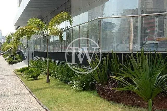 Sala Comercial à Venda – 36m² – 7º Andar – Com Vaga de Garagem – Prédio Moderno