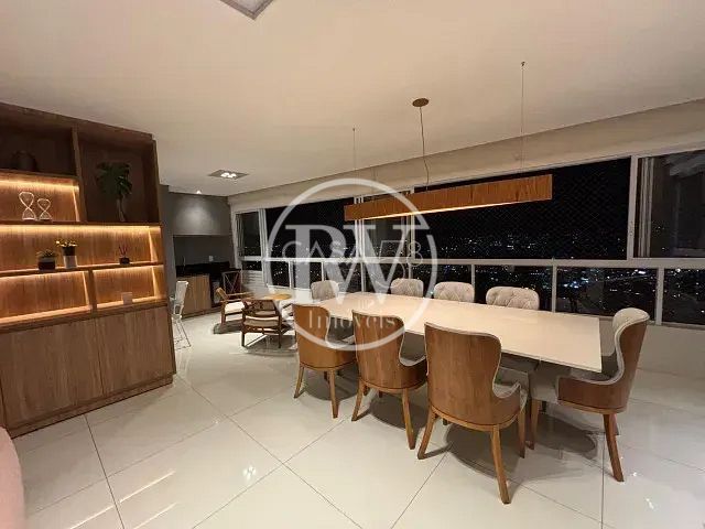Apartamento de Alto Padrão com 182m² à Venda no 31º Andar | 3 Suítes | Nascente