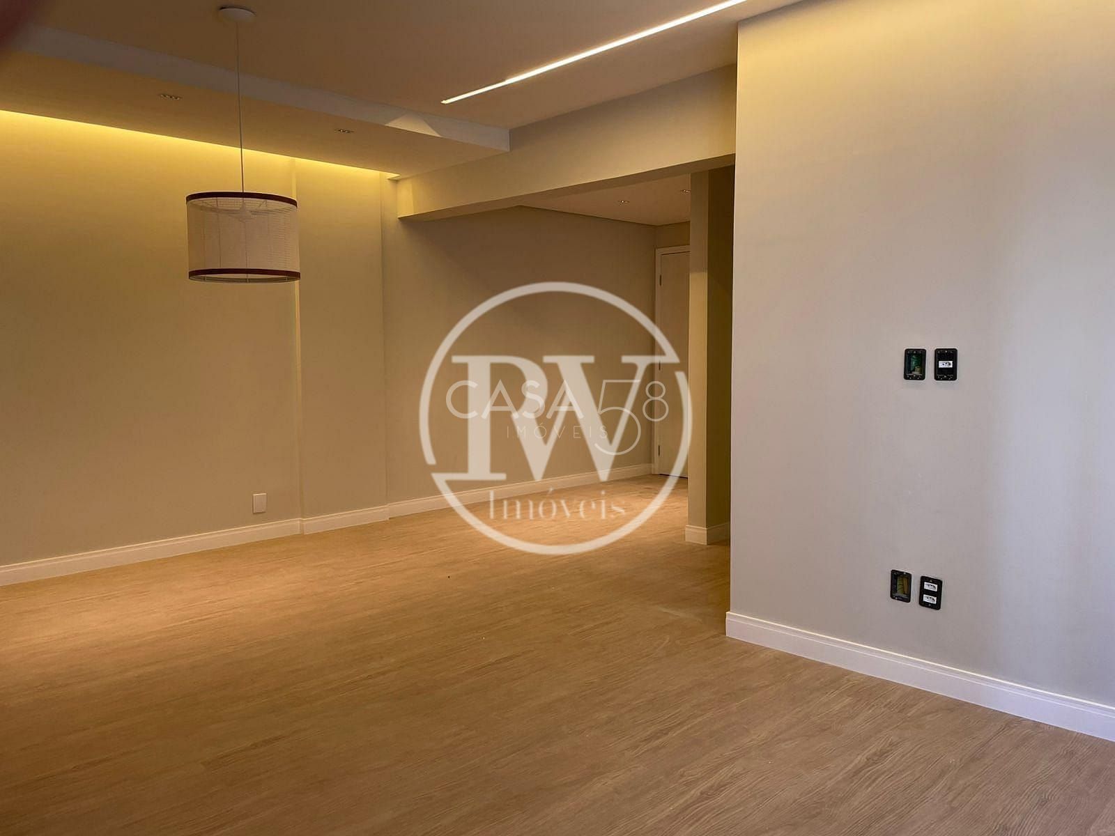 Apartamento Reformado no Setor Bueno - 2 Quartos, Suíte, Home Office e 84 m²