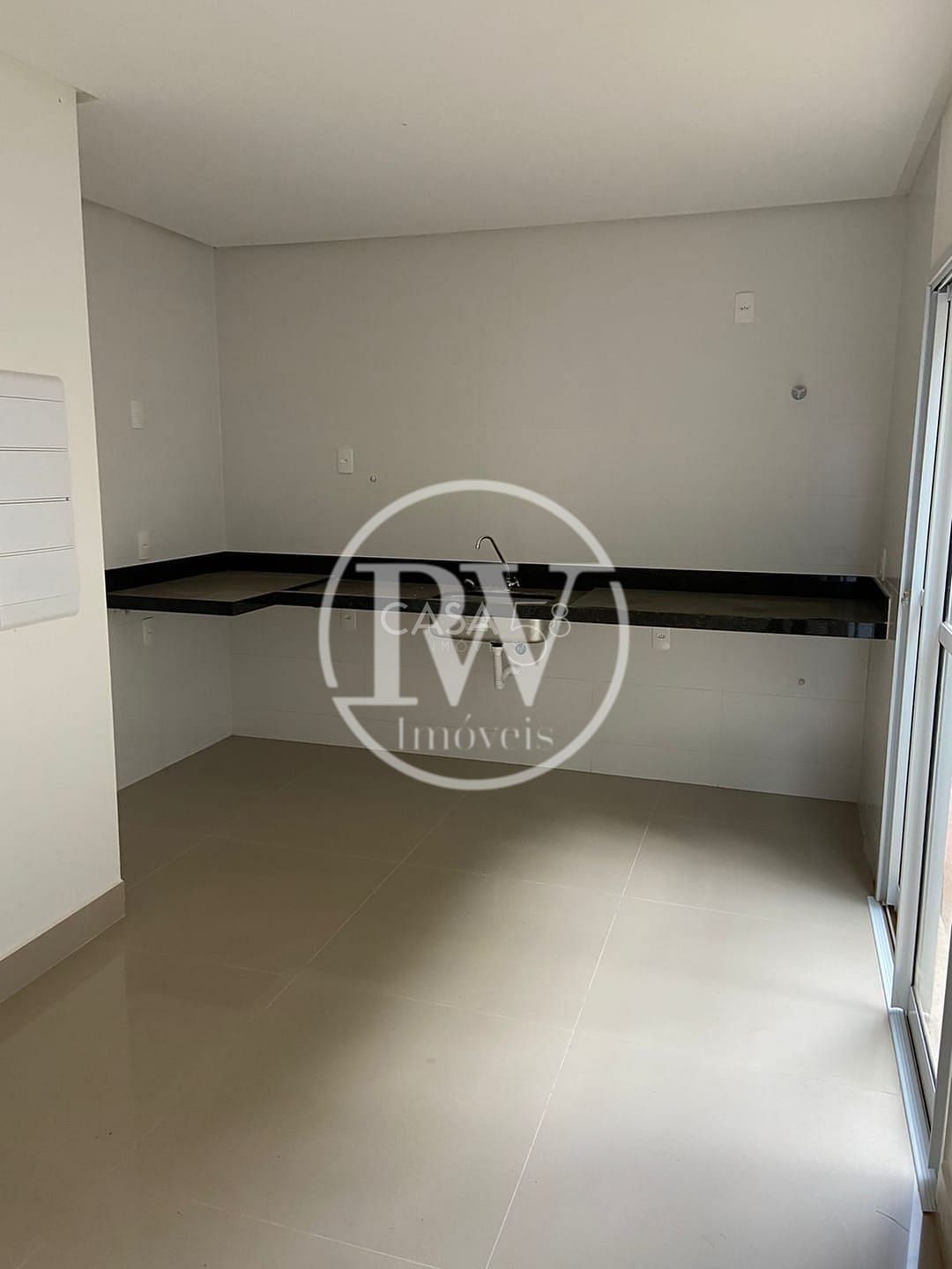 Sobrado no Condomínio Jardins de Lucca – 3 Suítes – 100m² – Lazer Completo