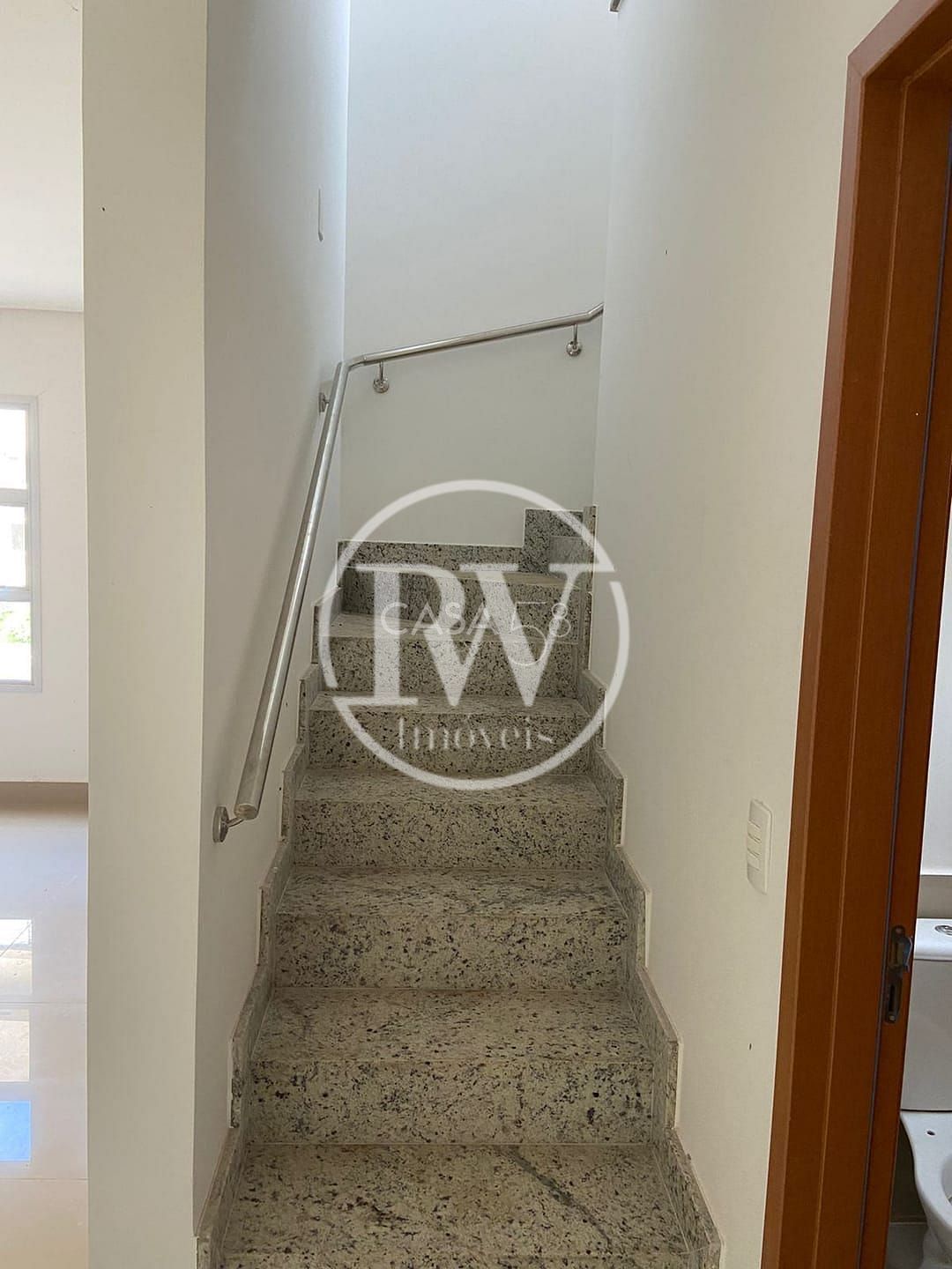 Sobrado no Condomínio Jardins de Lucca – 3 Suítes – 100m² – Lazer Completo