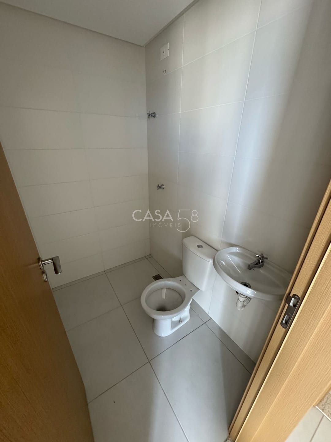 Apartamento de Alto Padrão no Cristal Tower – Setor Bueno, 202 m² | 4 Suítes