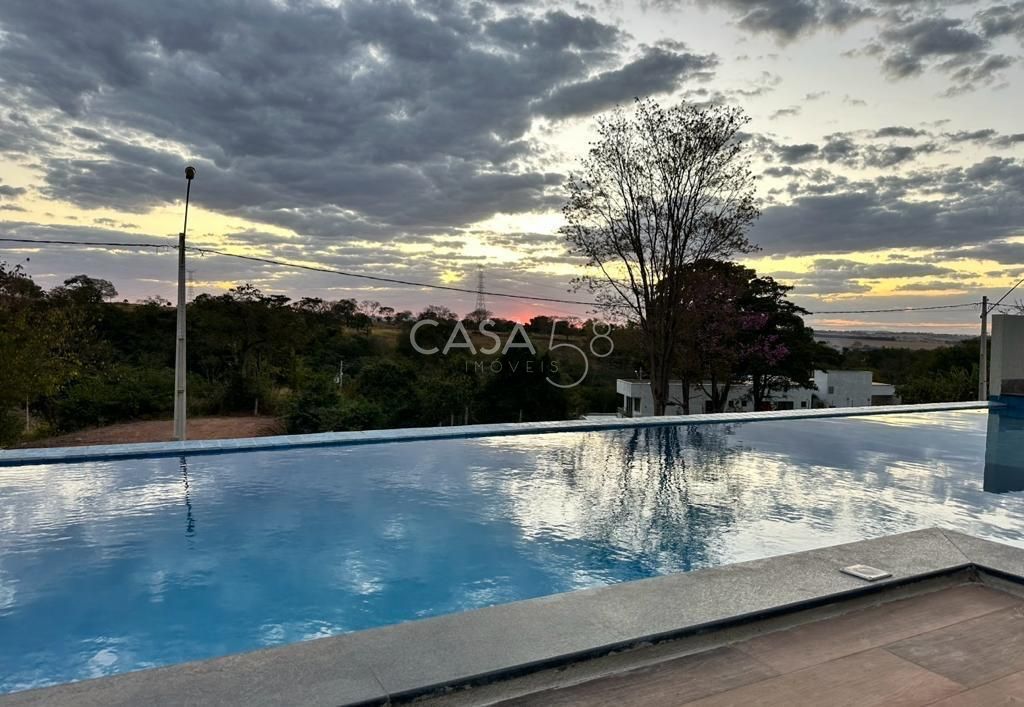 Casa Térrea de Alto Padrão no Condomínio Monte Sião – Complexo Arca Parque