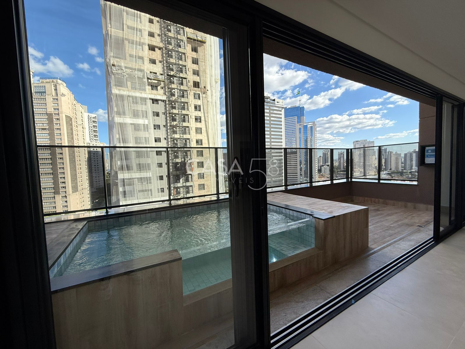 Apartamento Exclusivo no Terraço Bougainville – 248m²