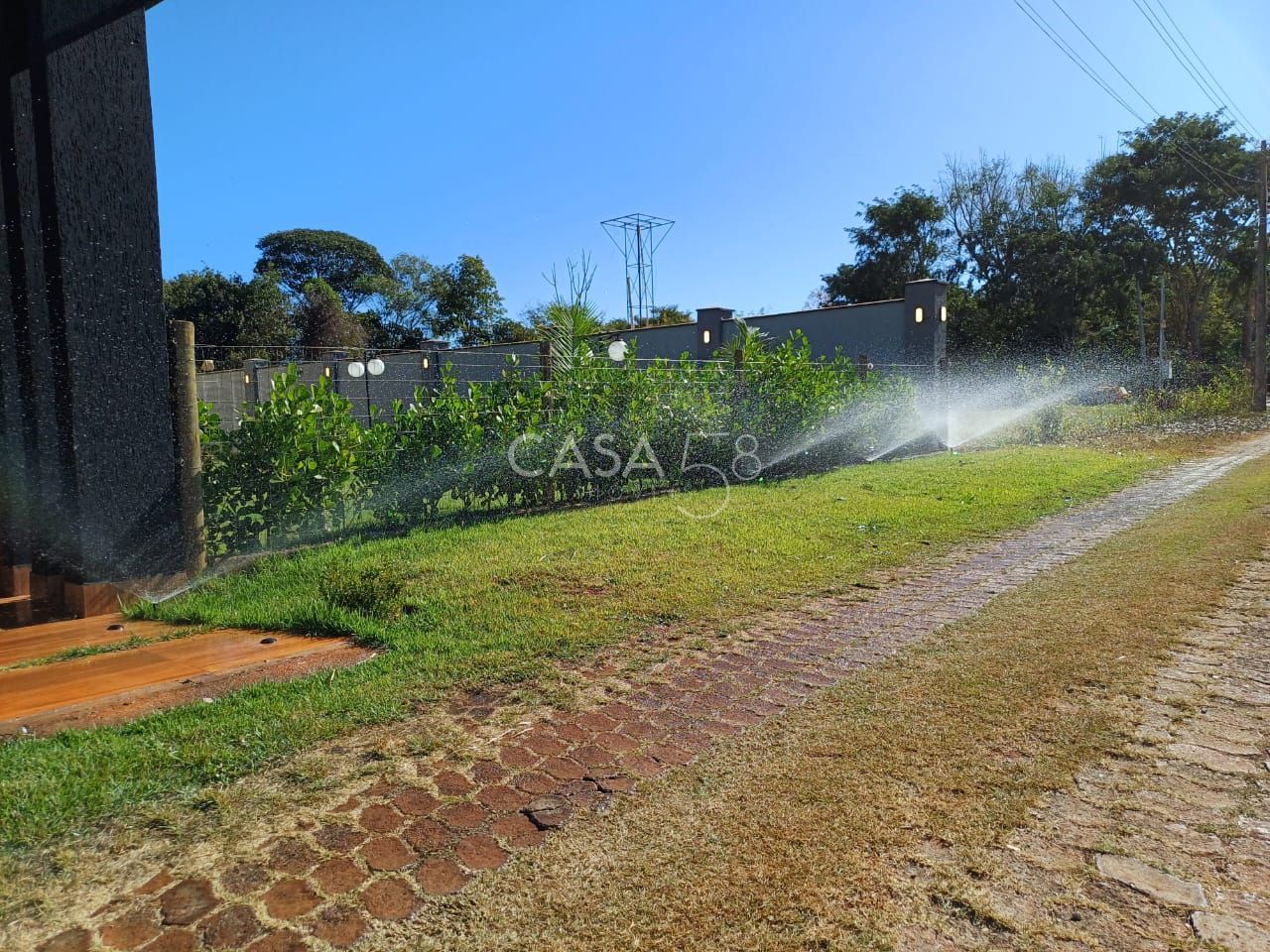 Casa Térrea de Alto Padrão – 3 Suítes | 15 km de Goiânia | 2.000 m² de terreno