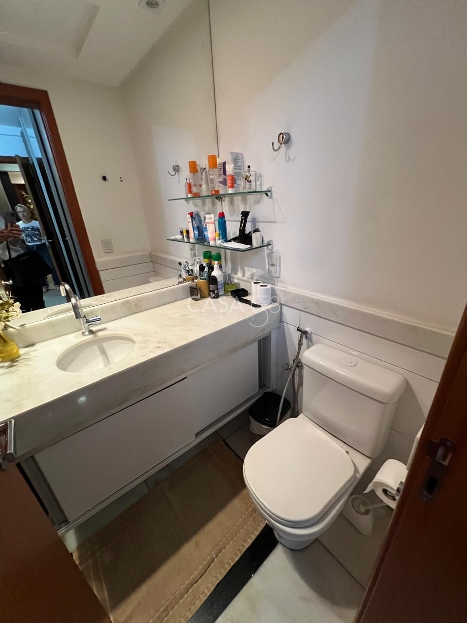 Apartamento Mobiliado no Residencial Gran Swiss – 4 Suítes – 3 Vagas, Escaninho