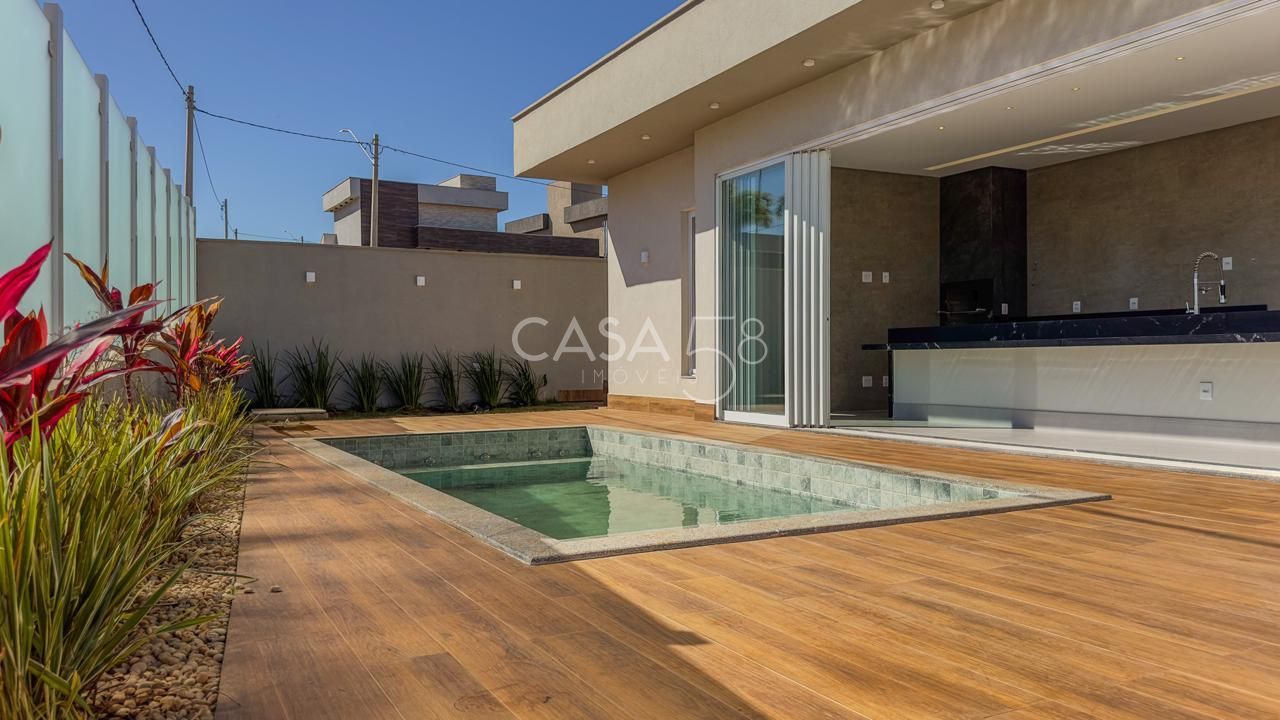 Casa Térrea de Alto Padrão à Venda | 3 Suítes | Piscina | Área Gourmet