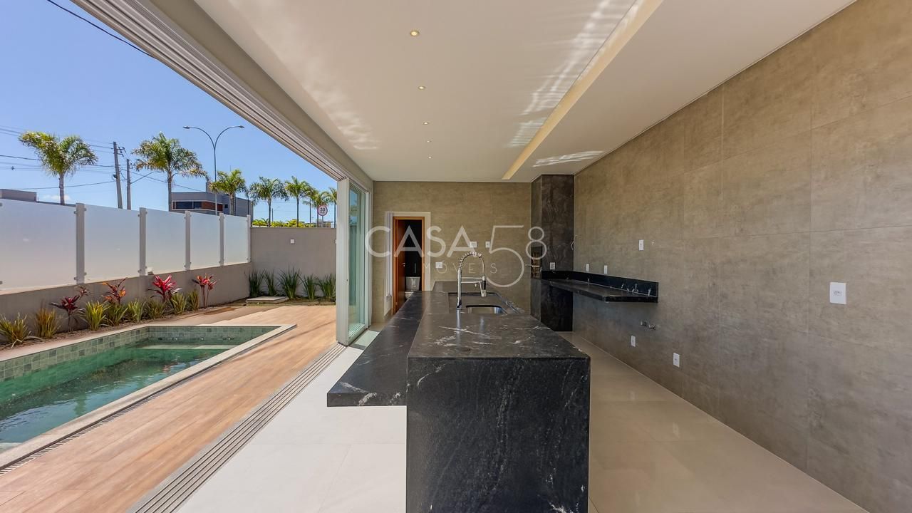 Casa Térrea de Alto Padrão à Venda | 3 Suítes | Piscina | Área Gourmet