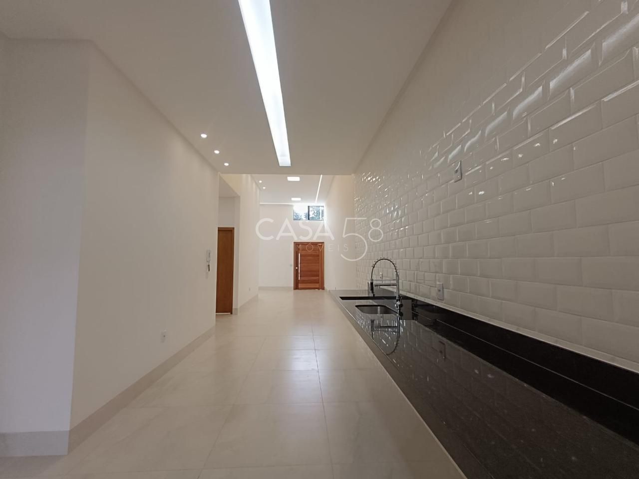 Casa Térrea Moderna com 3 Suítes, Piscina e Gourmet – 160m² Construídos